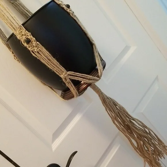 Macrame Plant Hanger - Picture 2 of 8
